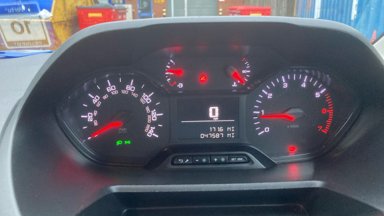 Peugeot Partner Standard Diesel 650 1.5 BlueHDi 75 Professional Premium Van